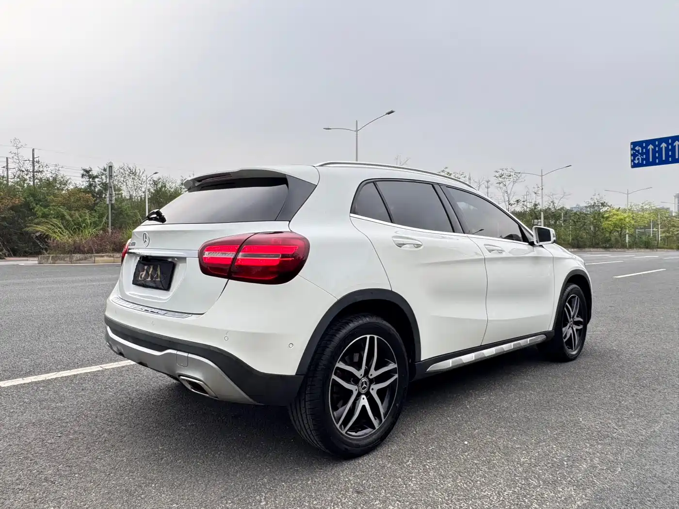 Mercedes-Benz GLA 2017 GLA 200 Fashion фото 9