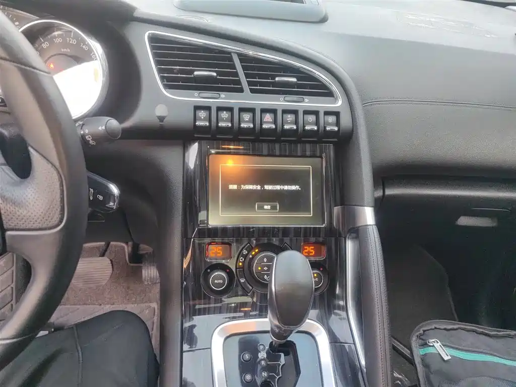Peugeot 3008 2015 1.6THP Automatic Top Style Edition фото 9
