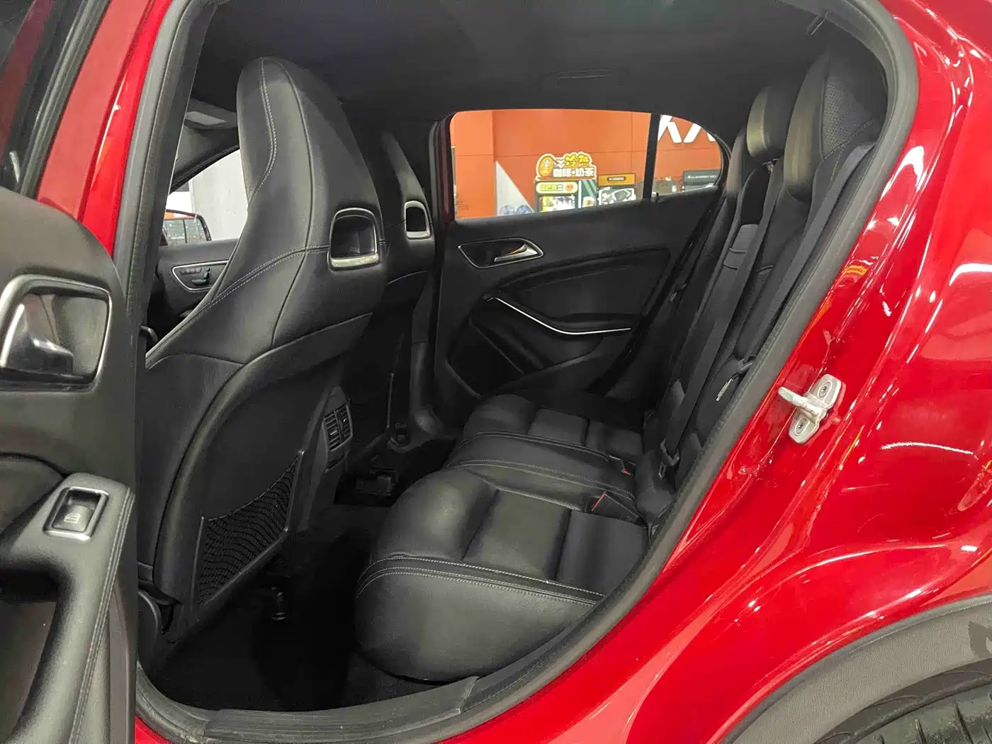 Mercedes-Benz GLA 2015 GLA 260 4MATIC Sport фото 8