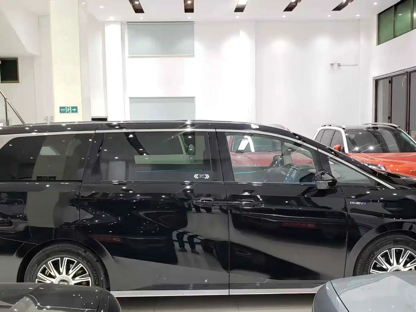 GAC Trumpchi Trumpchi E9 2025 E9 Ultra Fast Charging Master фото 16