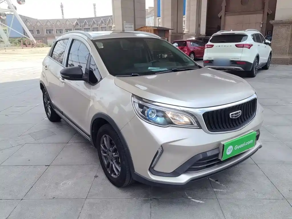 Фото 4 - Geely Vision X3