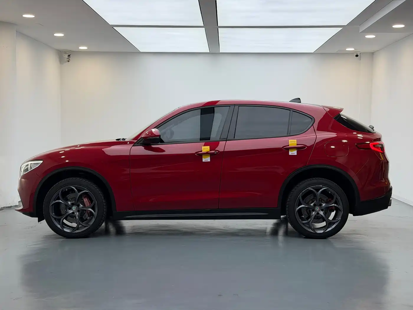 Alfa Romeo Stelvio 2019 2017 2.0T 200HP Elite