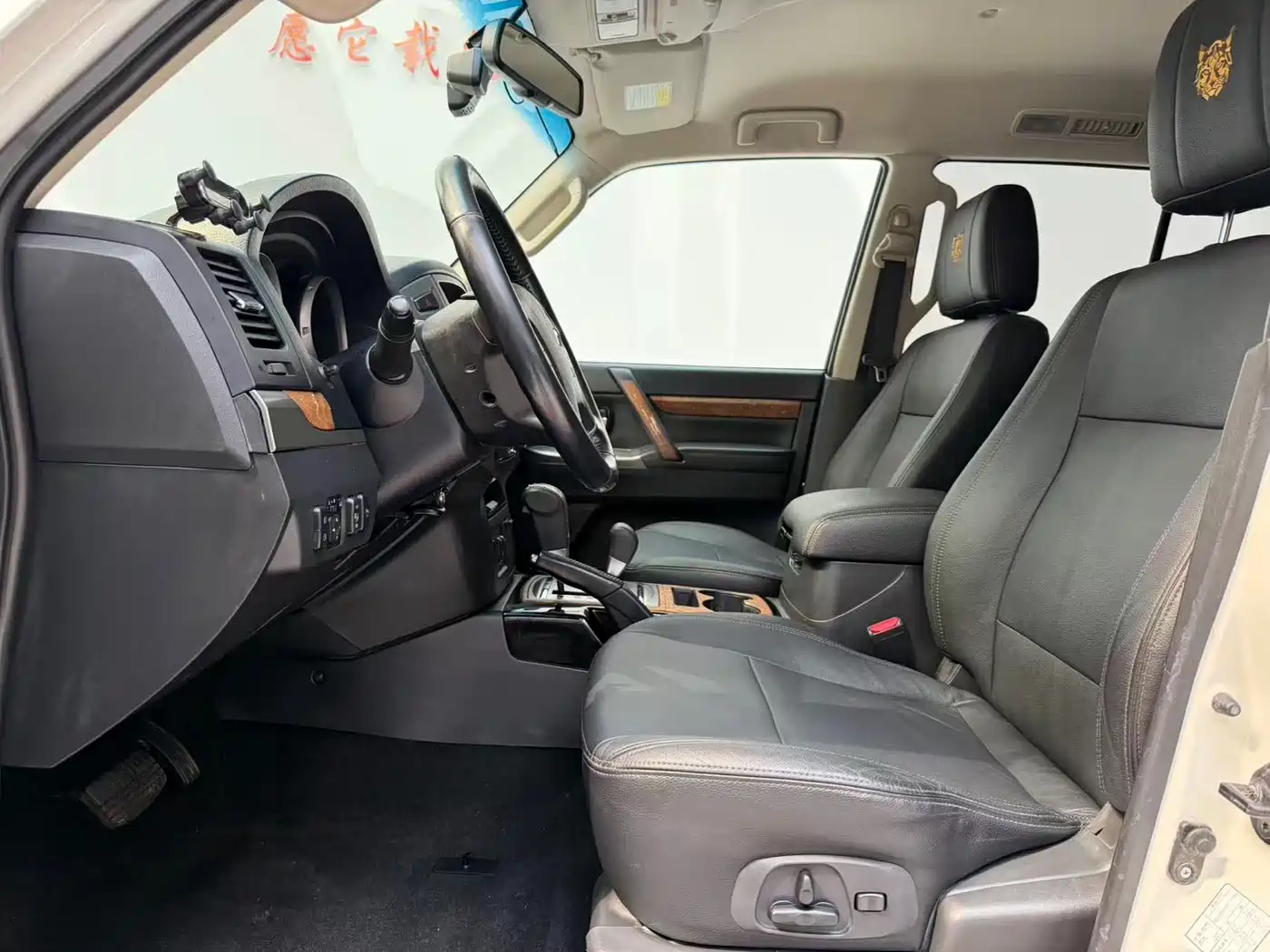 Mitsubishi Pajero (Import) 2019 3.0L Auto Standard Version фото 4