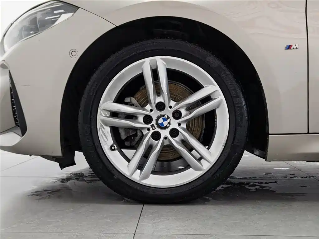 BMW 1 Series 2019 118i M Sport Package фото 17