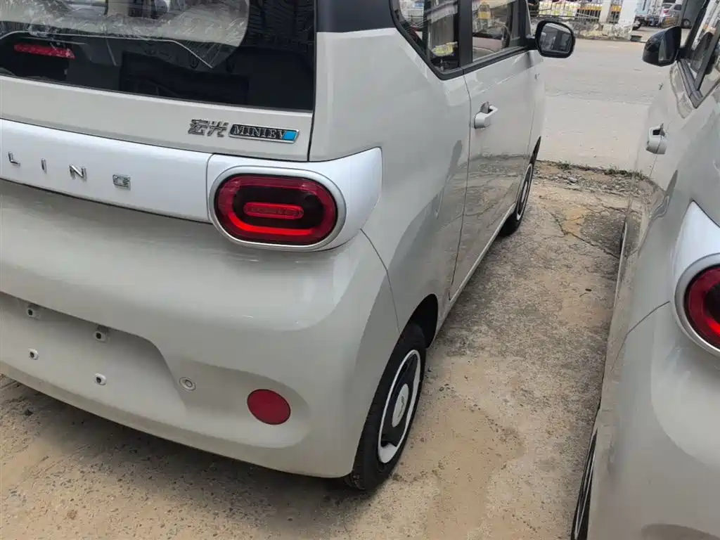 Wuling Motors Hongguang MINIEV 2026 2024 3rd Generation 215km Youth Edition