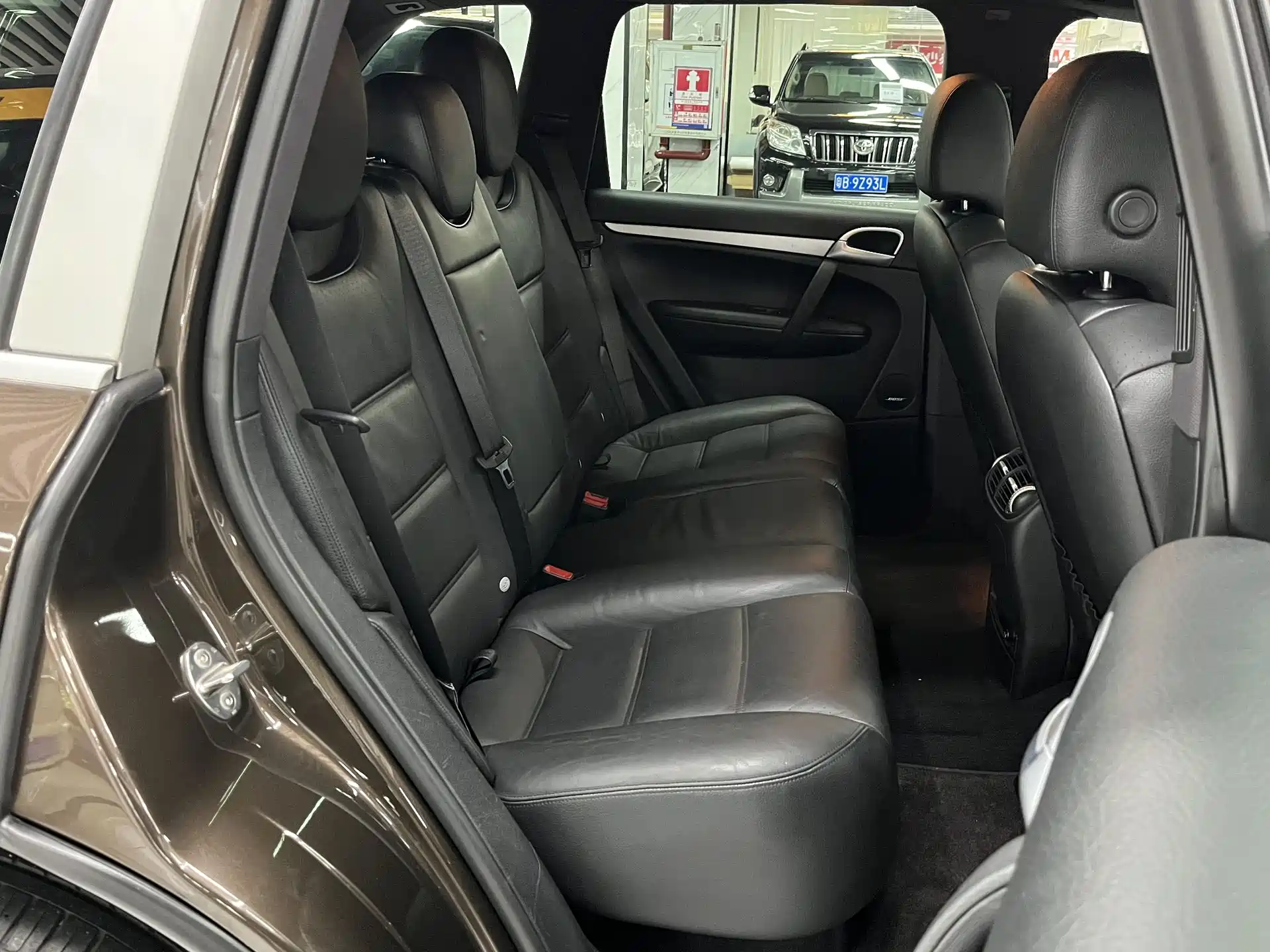 Photo 17 - Porsche Cayenne