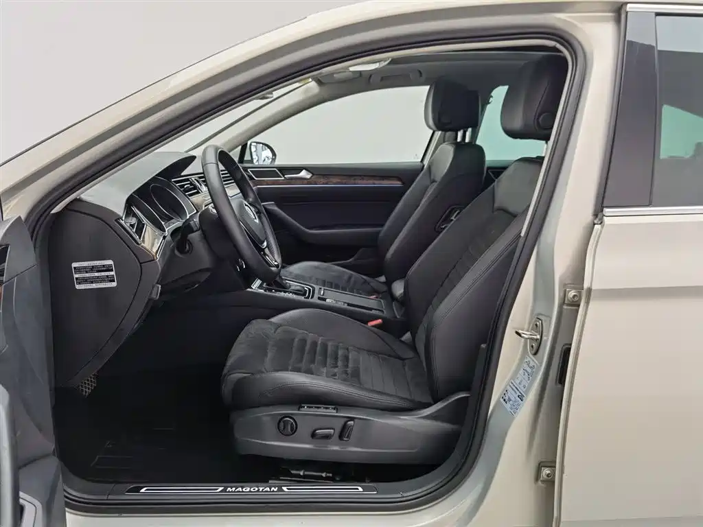 Volkswagen Magotan 2017 380TSI DSG Premium фото 10