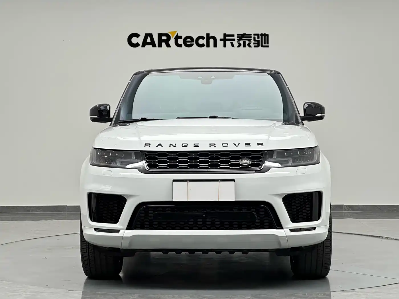 Land Rover Range Rover Sport 2021 3.0 L6 Gloss Black Edition фото 2