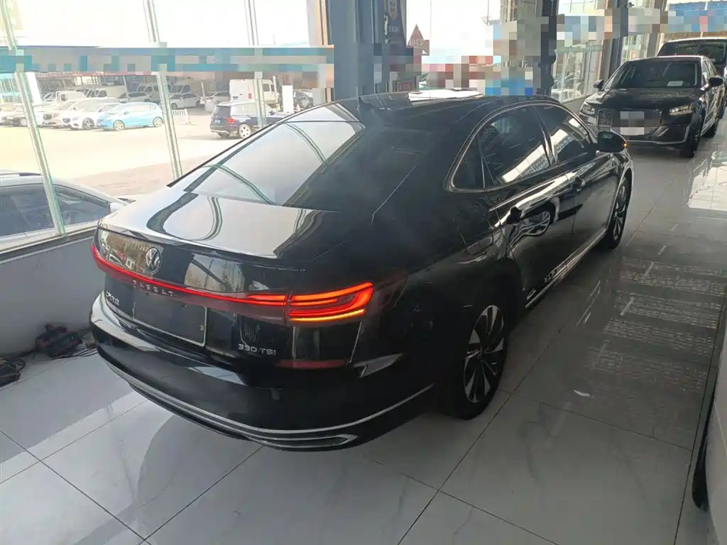 Volkswagen Passat 2022 330TSI Elite Edition фото 7