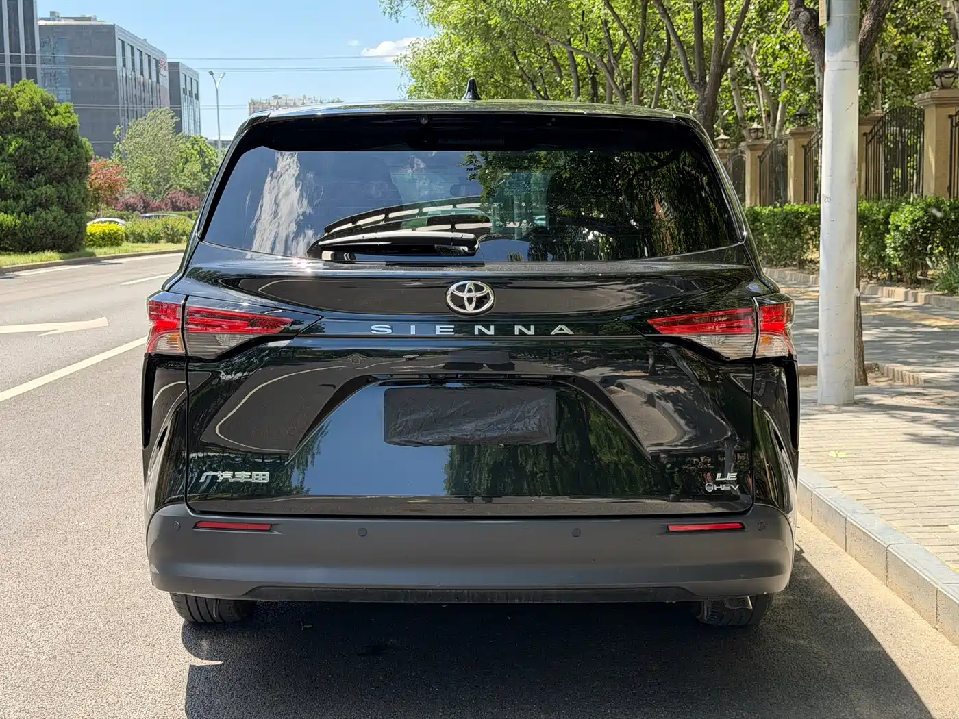 Toyota Sienna 2024 2.5L Hybrid Comfort Edition фото 4