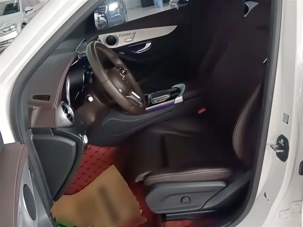 Mercedes-Benz GLC 2021 GLC 260 L 4MATIC Sporty фото 15