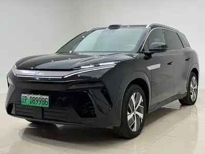 BYD Tang L