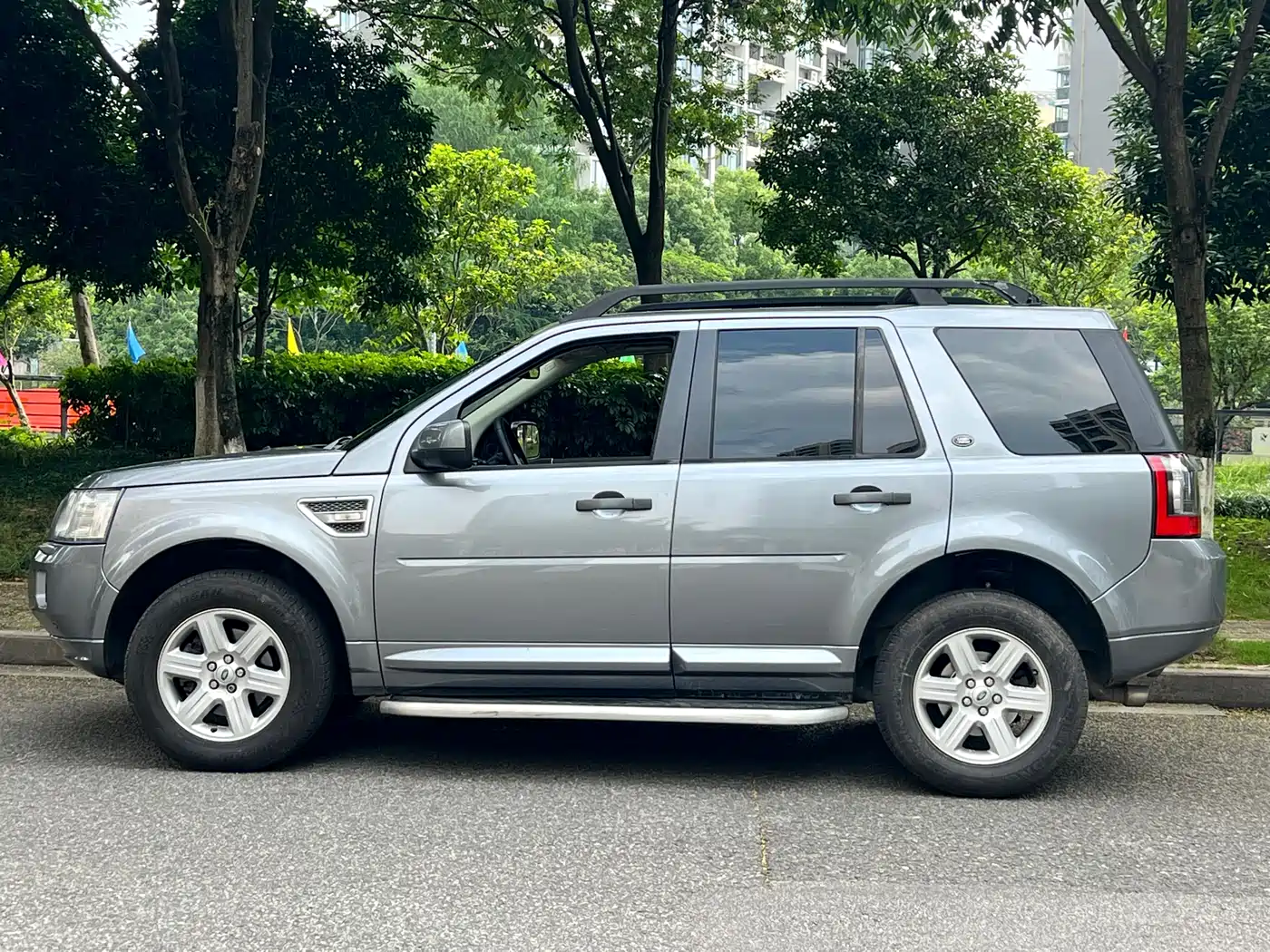 Land Rover Freelander 2 2012 2.0T Si4 SE Petrol фото 8