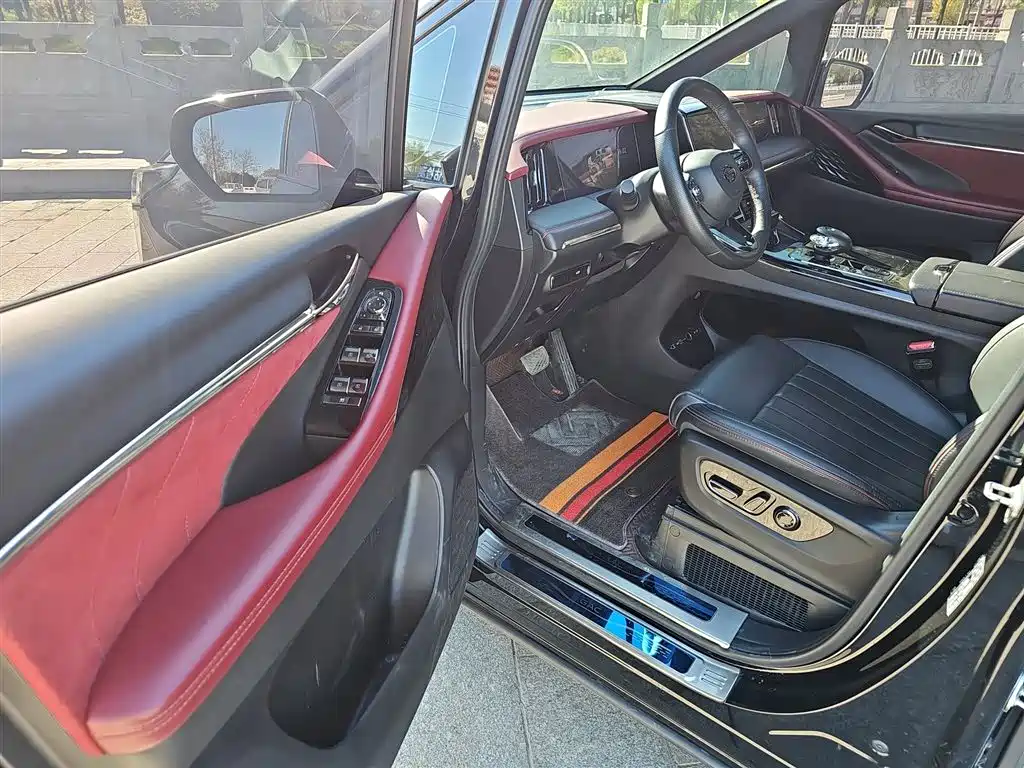 GAC Trumpchi Trumpchi M8 2023 Model Master Series 400T Ultimate Edition фото 12