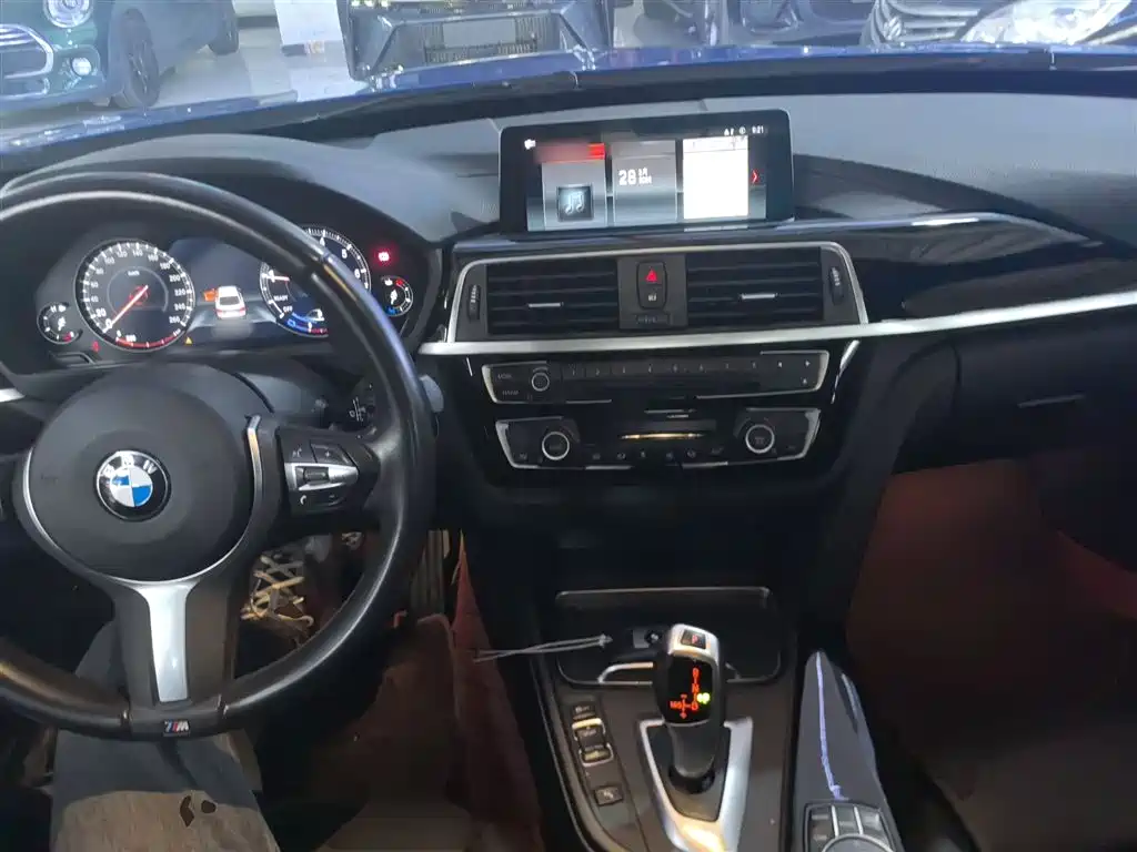 BMW 3 Series GT 2020 320i M Sport Package фото 3