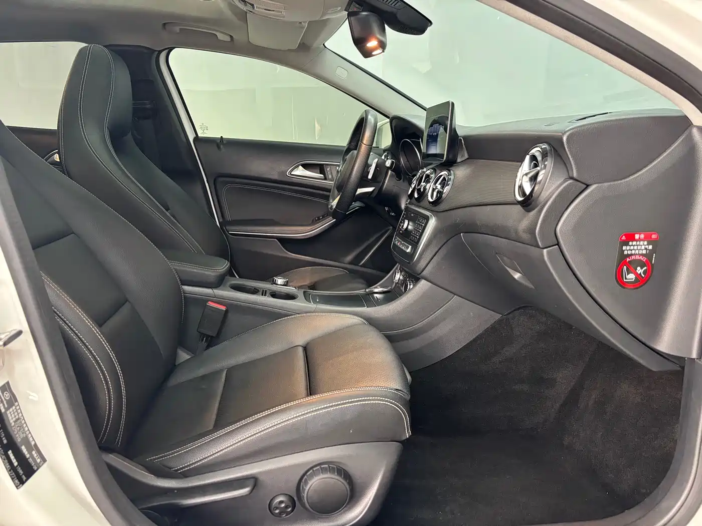 Mercedes-Benz GLA 2019 GLA 200 Dynamic фото 14