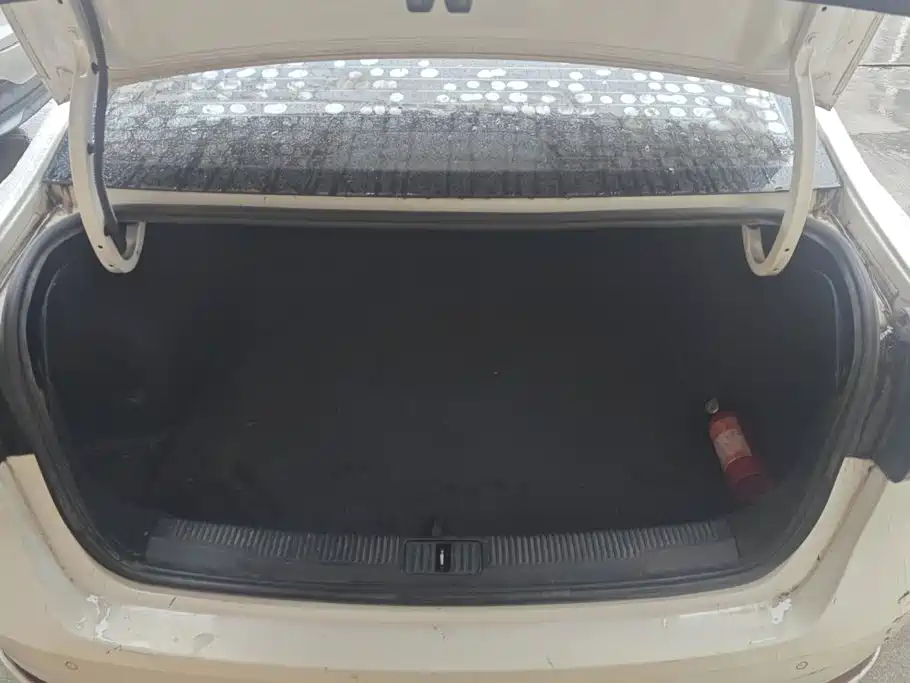 Photo 4 - Roewe i5