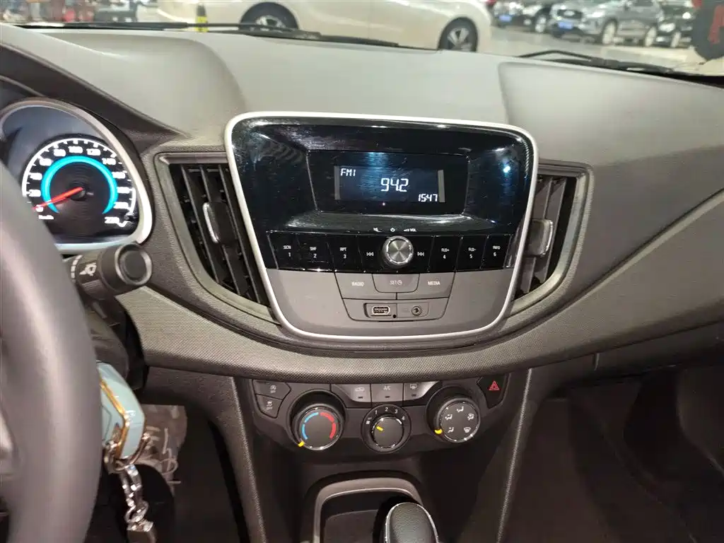 Chevrolet Cavalier 2019 320 Auto Sunroof Enjoyment Edition фото 13