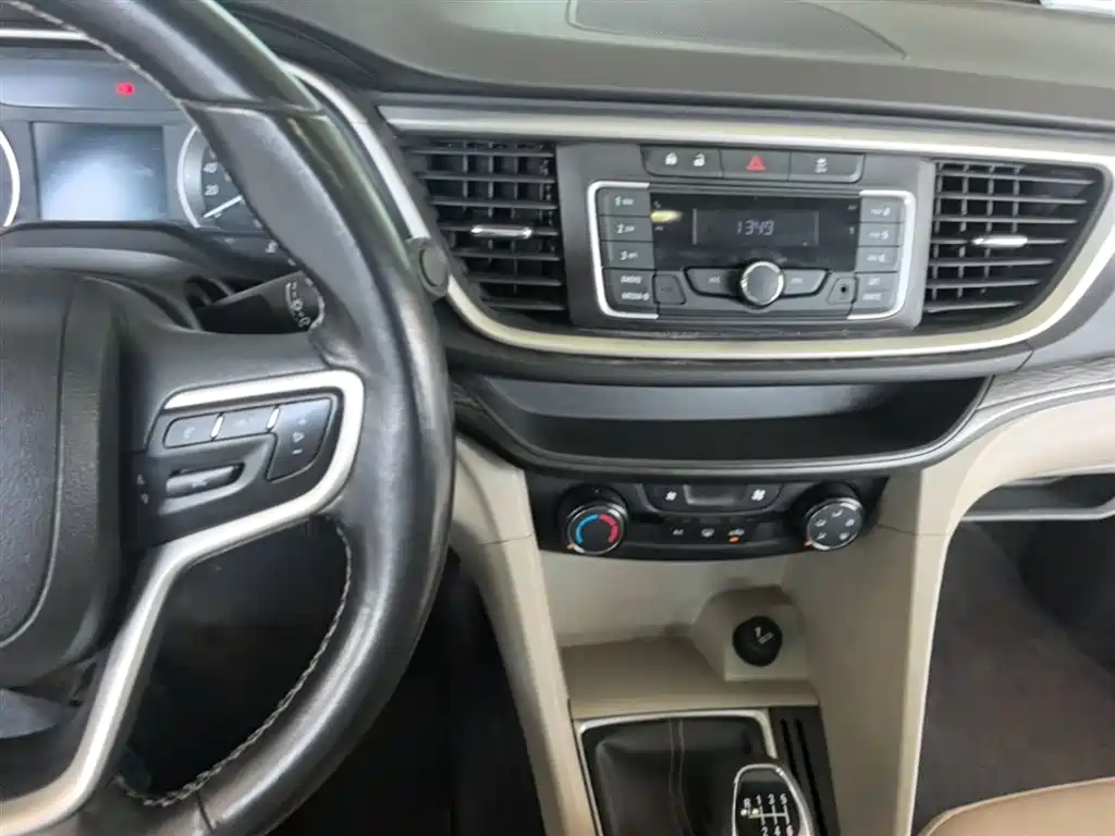 Buick Excelle 2019 15T Manual Elite Type China VI фото 10