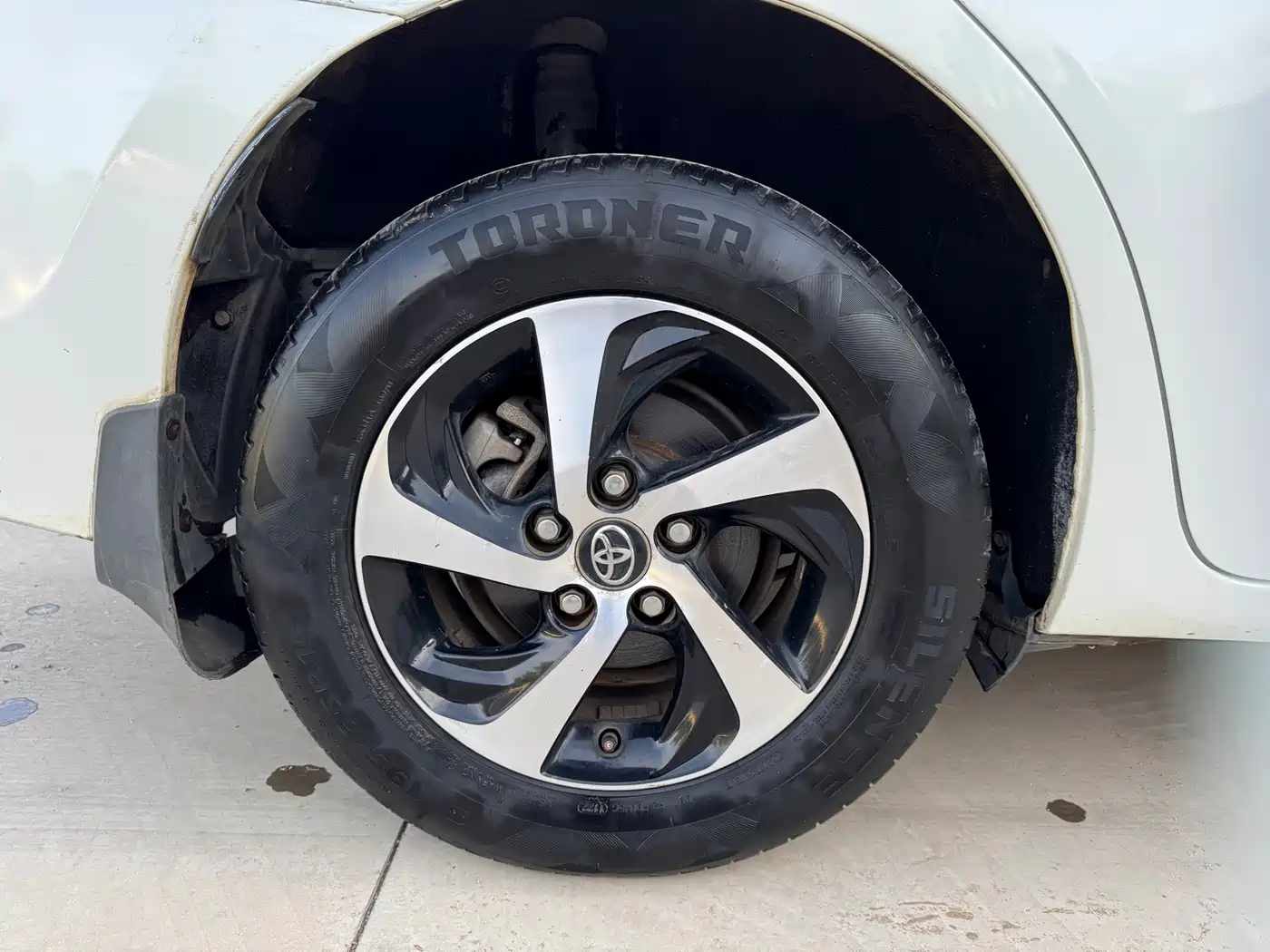 Toyota Levin 2017 1.2T V CVT Luxury Edition фото 14
