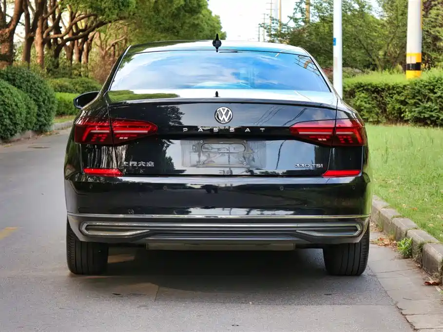 Volkswagen Passat 2020 330TSI Elite Edition China V фото 6
