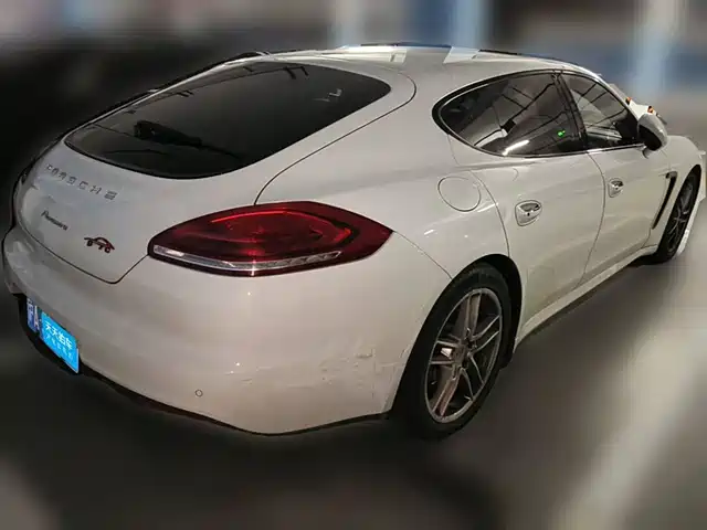 Porsche Panamera 2016 Panamera Edition 3.0T — фото 2