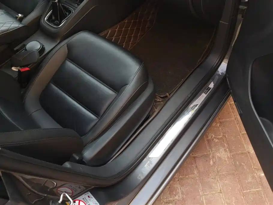 Volkswagen Sagitar 2014 1.4TSI Manual Luxury фото 8