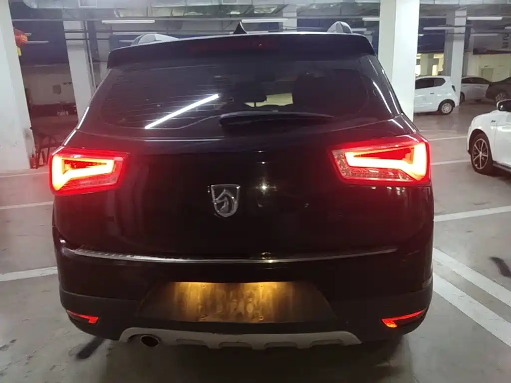Baojun 560 2015 2015 1.8L Manual Elite