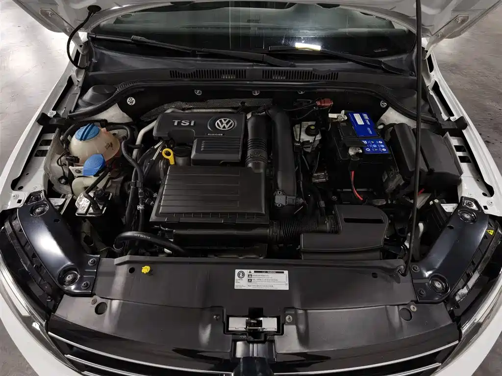 Volkswagen Sagitar 2018 280TSI DSG Spark Edition фото 6