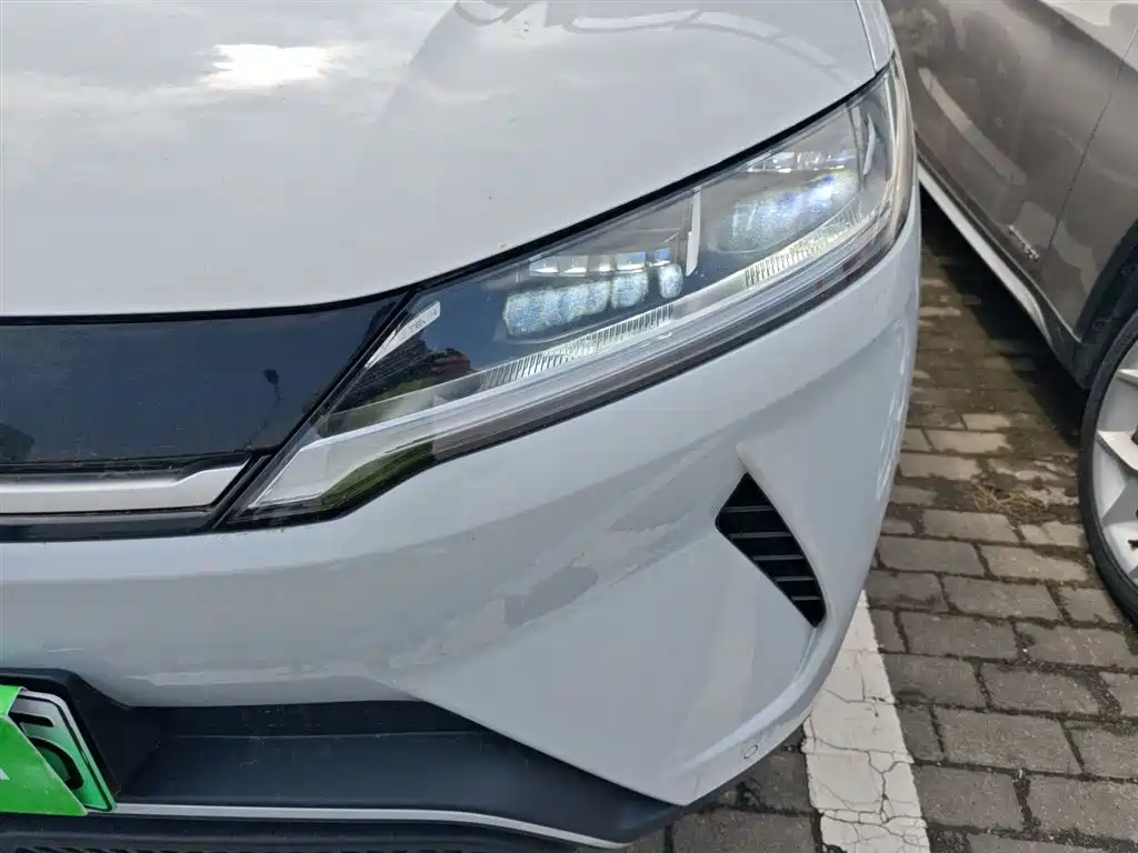 BYD Yuan UP 2024 401KM Leading Edition фото 24