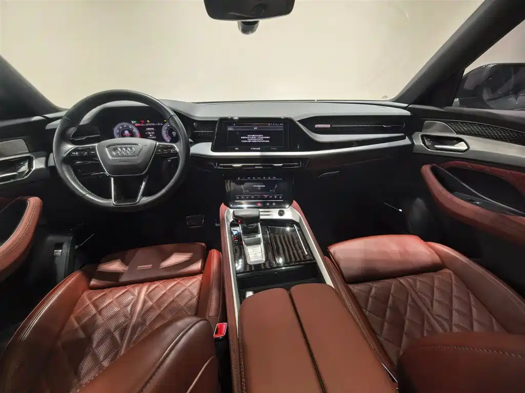 Audi Q6 2024 2024 45 TFSI quattro Shadow Warrior Edition 6-seater