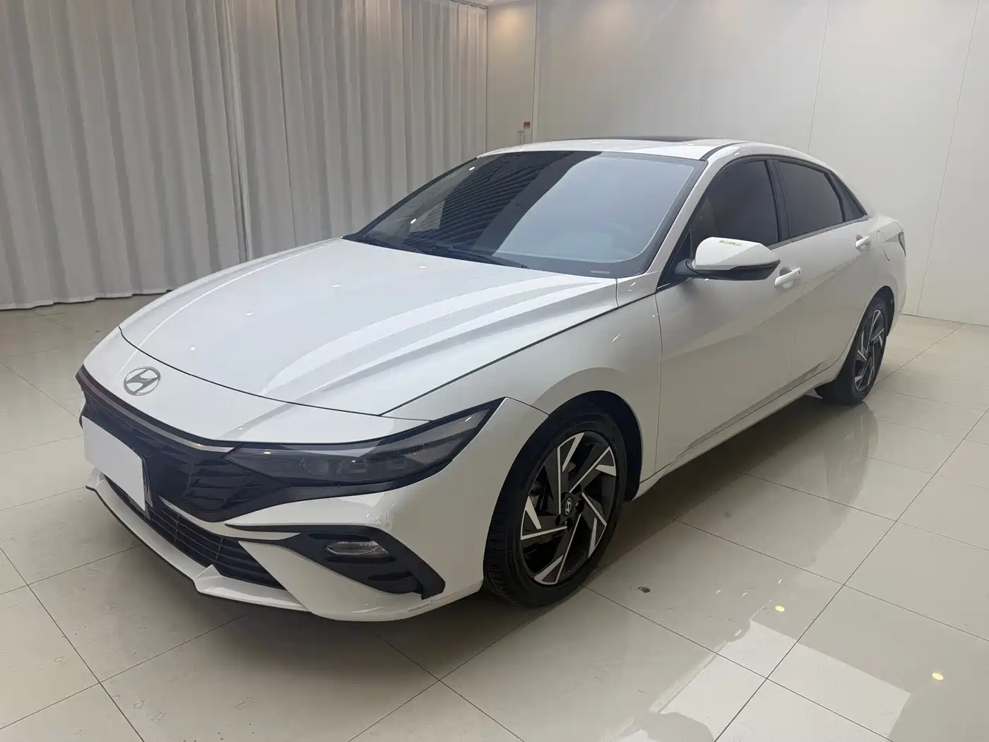 Hyundai Elantra 2023 1.5L CVT GLX Elite Edition