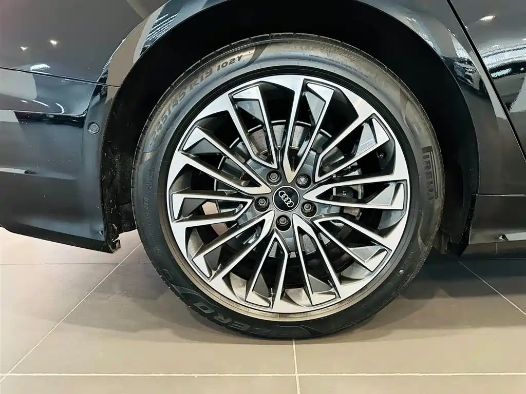 Audi A6L New Energy 2020 55 TFSI e quattro фото 15