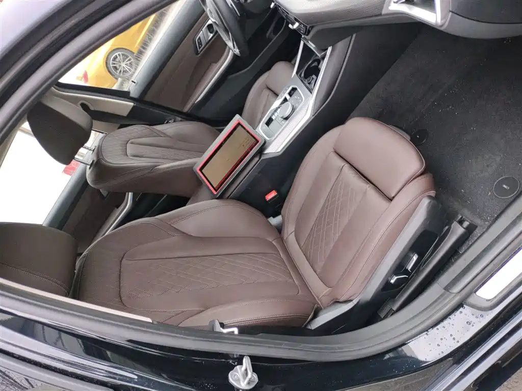 BMW 3 Series 2025 330Li M Sport Night Edition фото 25