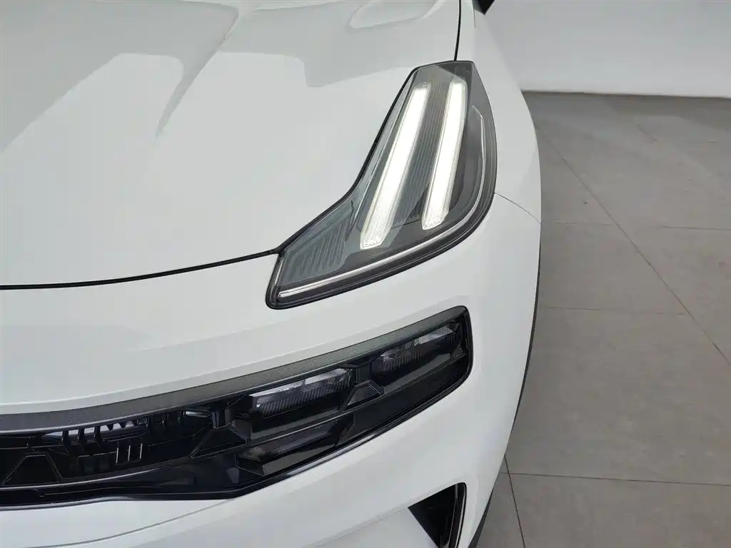 Lynk & Co 06 2023 Remix 1.5T Power Pro фото 7