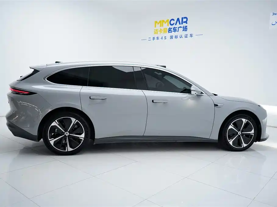 NIO NIO ET5T