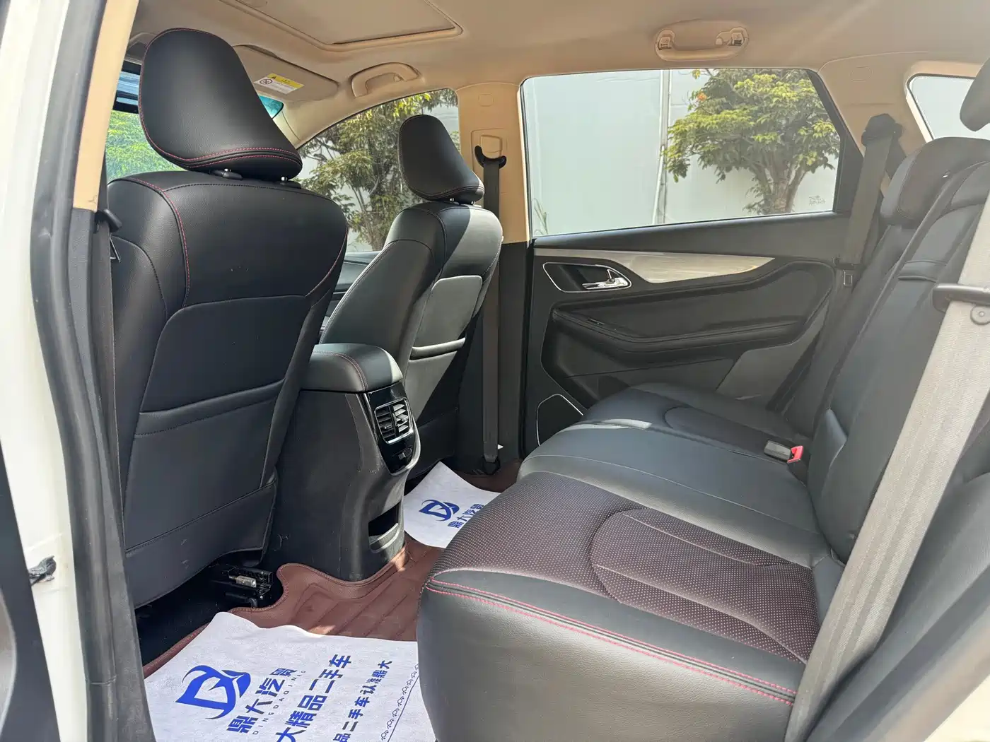 Baojun 560 2015 2015 1.8L Manual Luxury