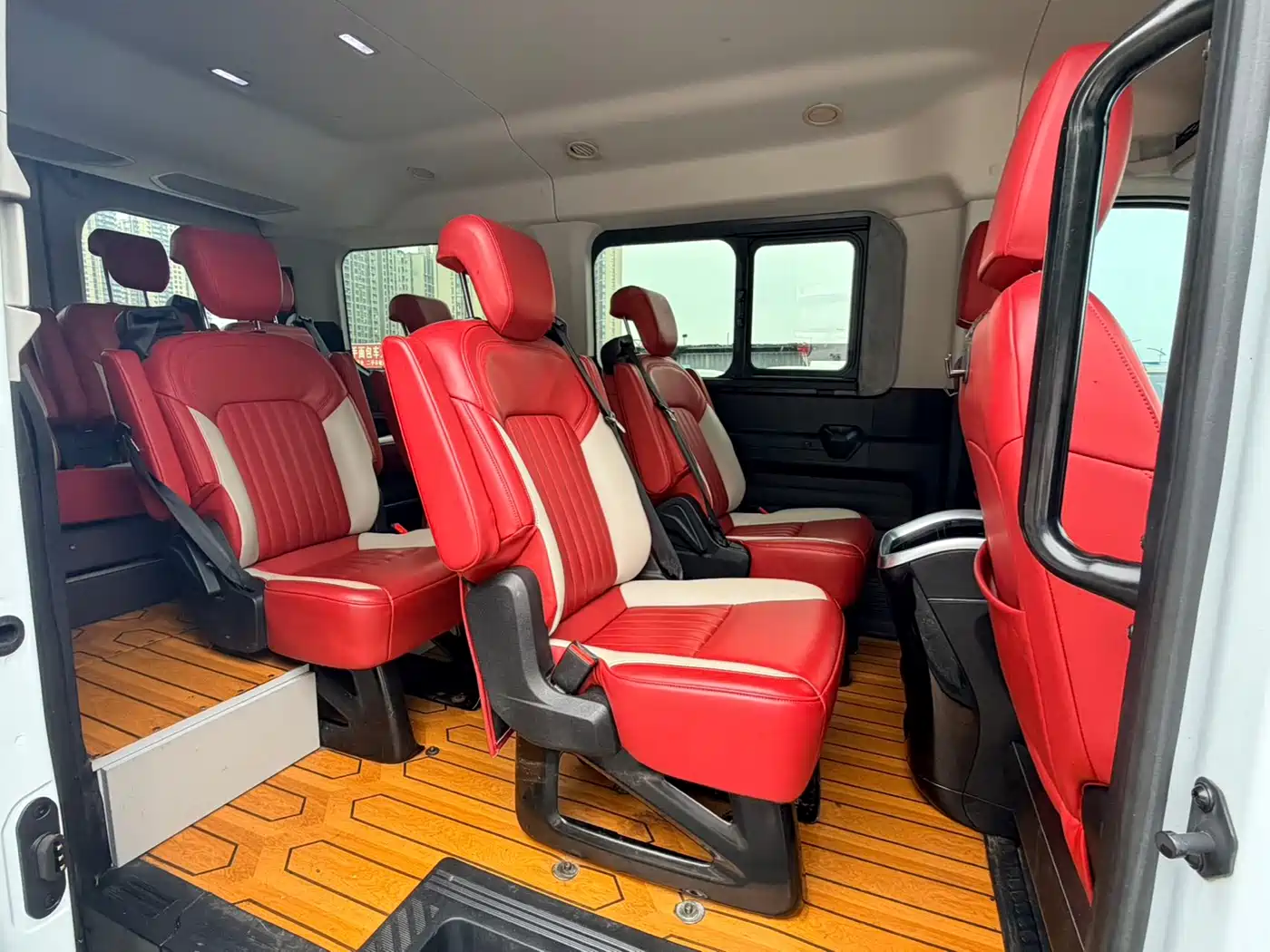 Ford Transit T8 2024 T8 2.3T Diesel Automatic Medium Wheelbase Medium Roof 9-Seat Business Travel Version (2/2/2/3 seating) фото 11