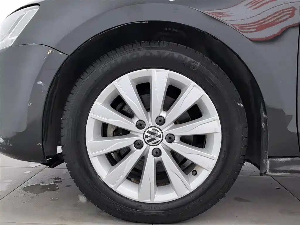 Volkswagen Sagitar 2014 1.6L Manual Comfort фото 17