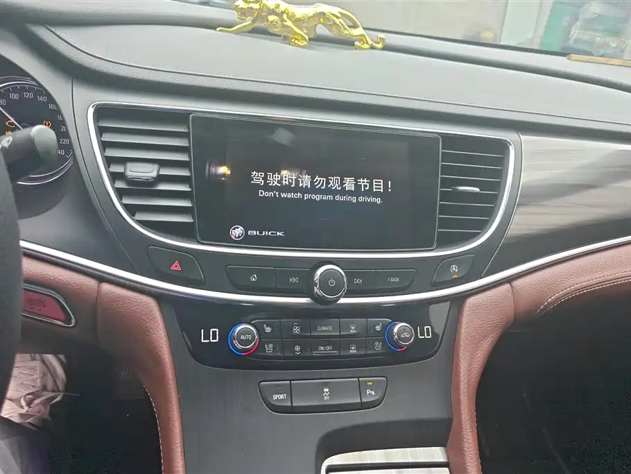 Buick LaCrosse 2018 Model 20T Elite Edition фото 12