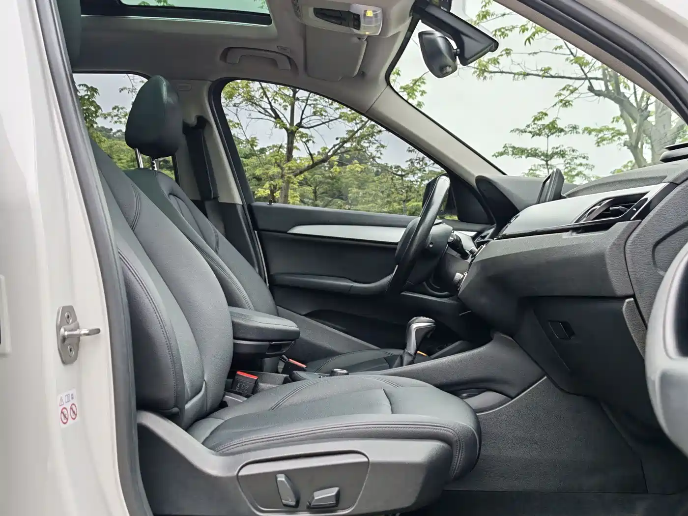 BMW X1 2019 sDrive18Li Fashion Model фото 15