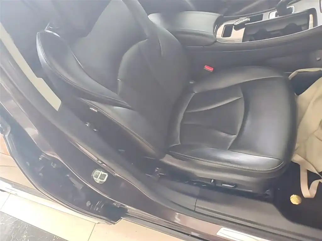 Buick LaCrosse 2018 Model 20T Elite Edition фото 25