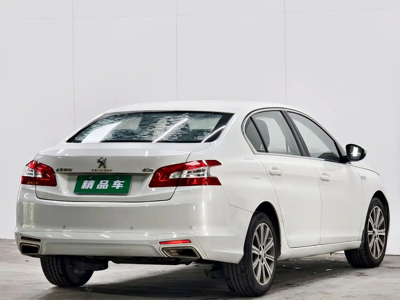 Peugeot 408 2016 1.6T Automatic Luxury Edition фото 4