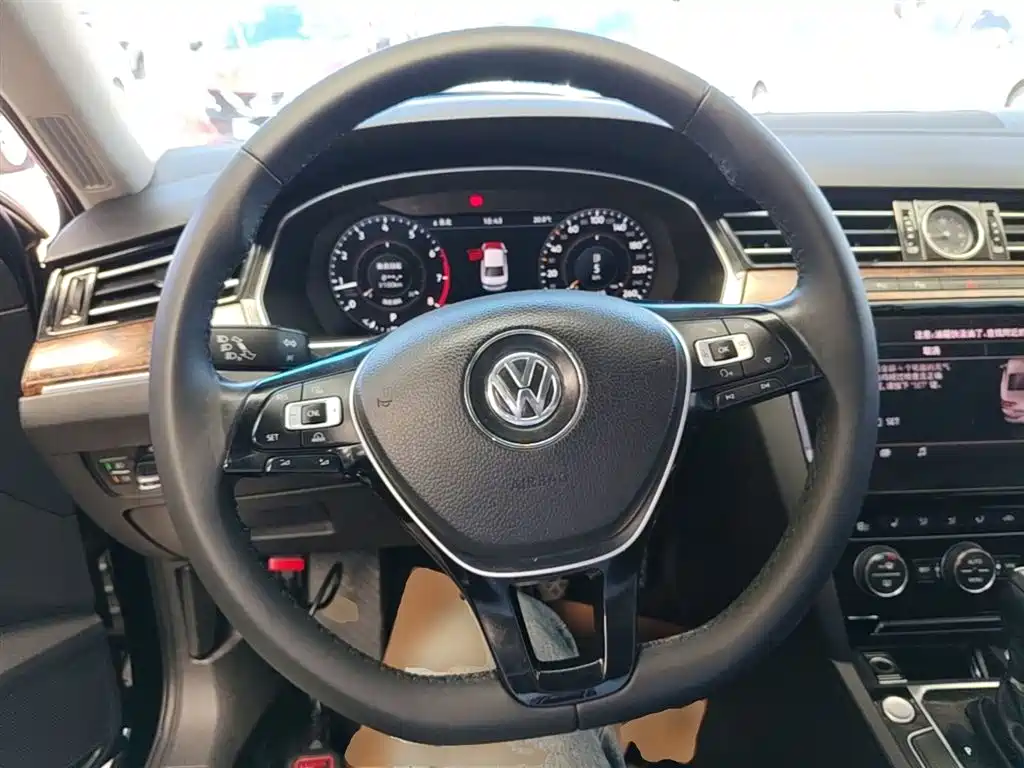Volkswagen Magotan 2018 330TSI DSG Premium фото 11