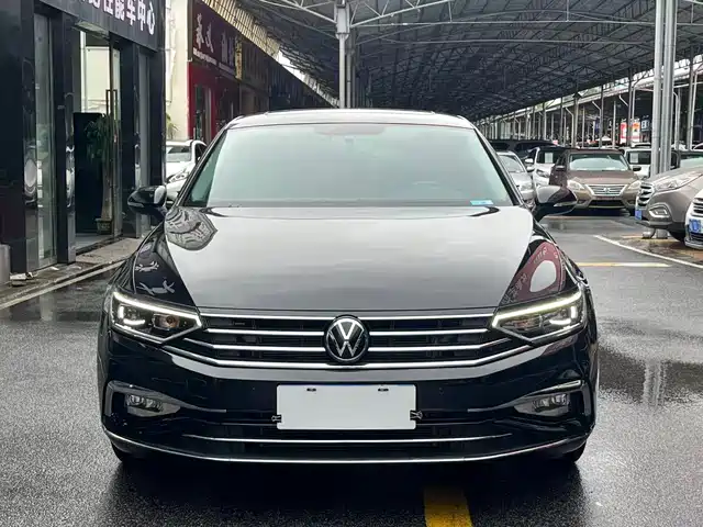 Volkswagen Magotan 280TSI DSG, Комфорт