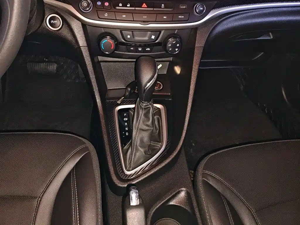 Buick Excelle 2021 Facelift 1.3T Auto Mild Hybrid Elite фото 14