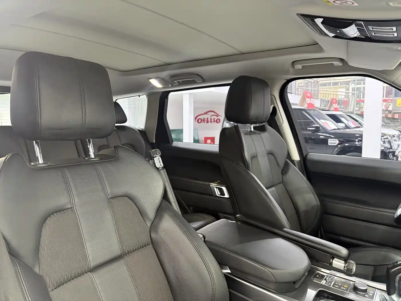 Land Rover Range Rover Sport 2017 3.0 SC V6 SE фото 29