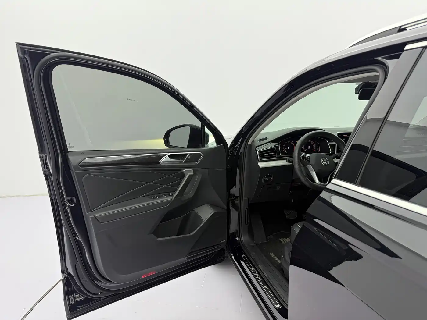 Volkswagen Tiguan L 2023 280TSI 2WD Trend Limited Edition фото 22