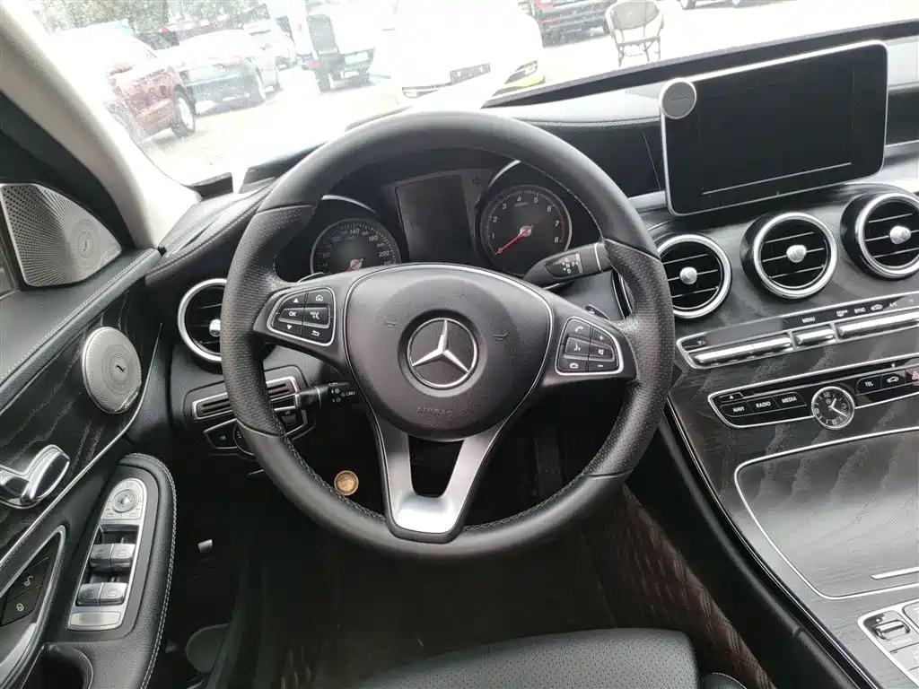 Mercedes-Benz C-Class 2018 C 180 L Fashion Sport Edition фото 11