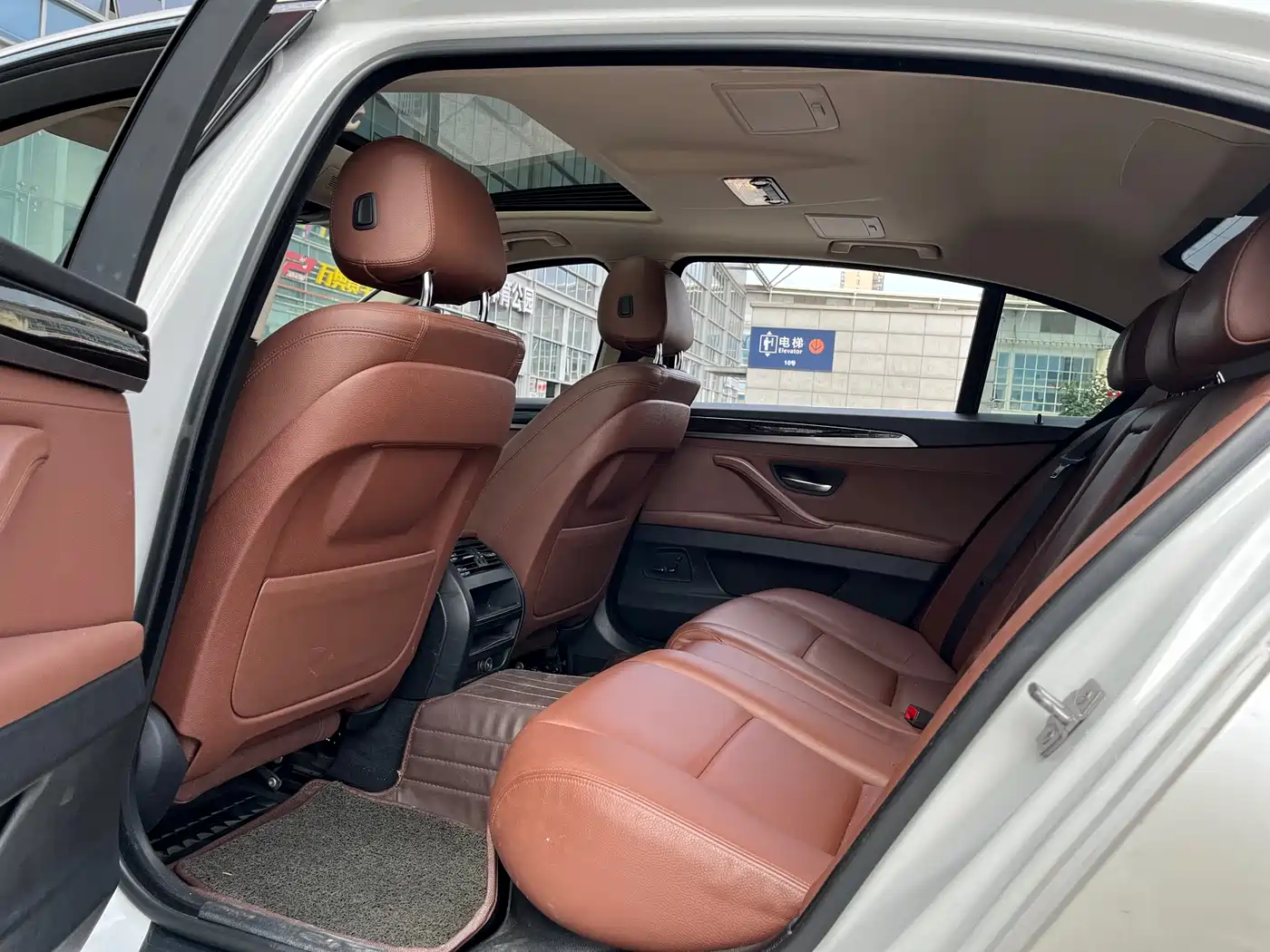BMW 5 Series 2017 525Li Leading Edition фото 14